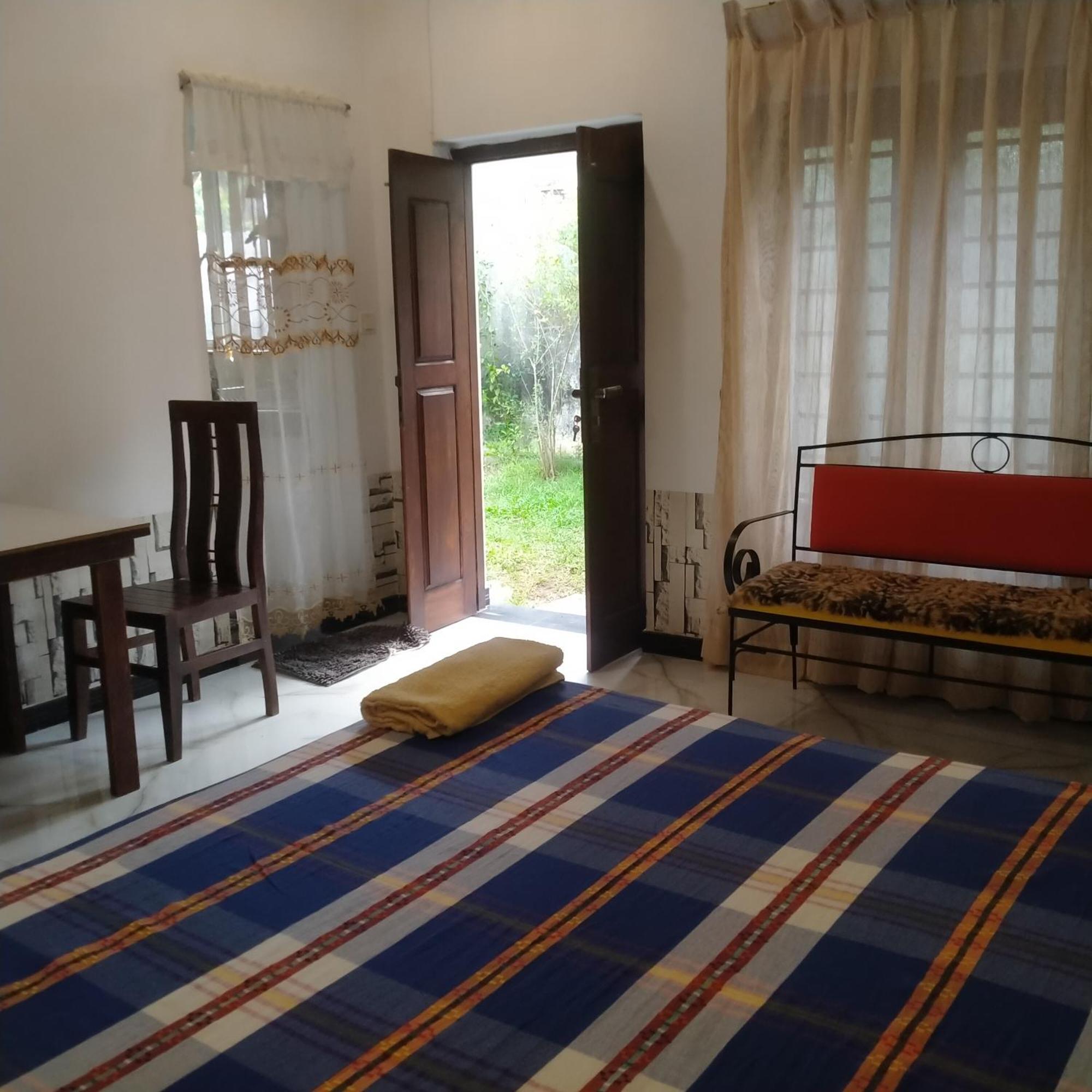 Living Home Negombo Bilik gambar