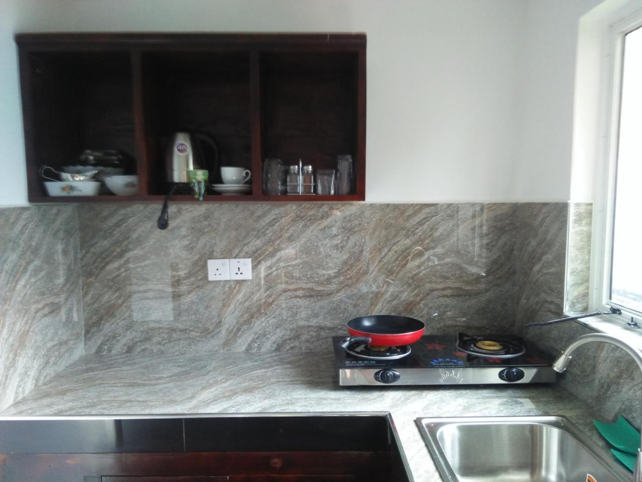 Living Home Negombo Luaran gambar