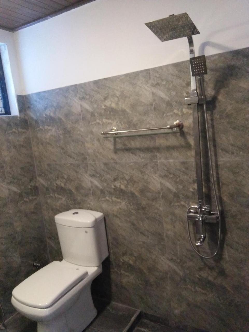 Living Home Negombo Luaran gambar